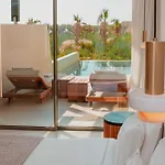 Muse οf Mykonos Luxury ホテル Plintri