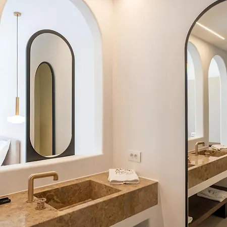 Muse οf Mykonos Luxury Hotel