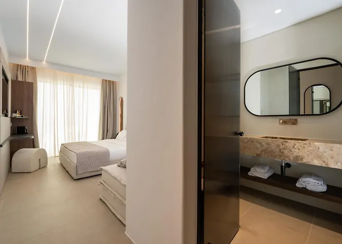 Muse Of Mykonos Luxury Hotel