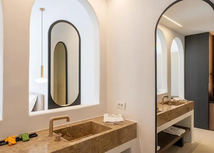 Muse οf Mykonos Luxury Hotel