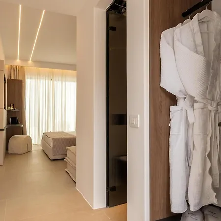 Muse οf Mykonos Luxury מלון Plintri